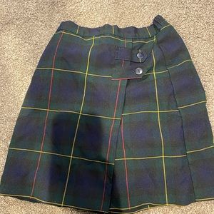 Dennis Uniform Plaid skort size 8